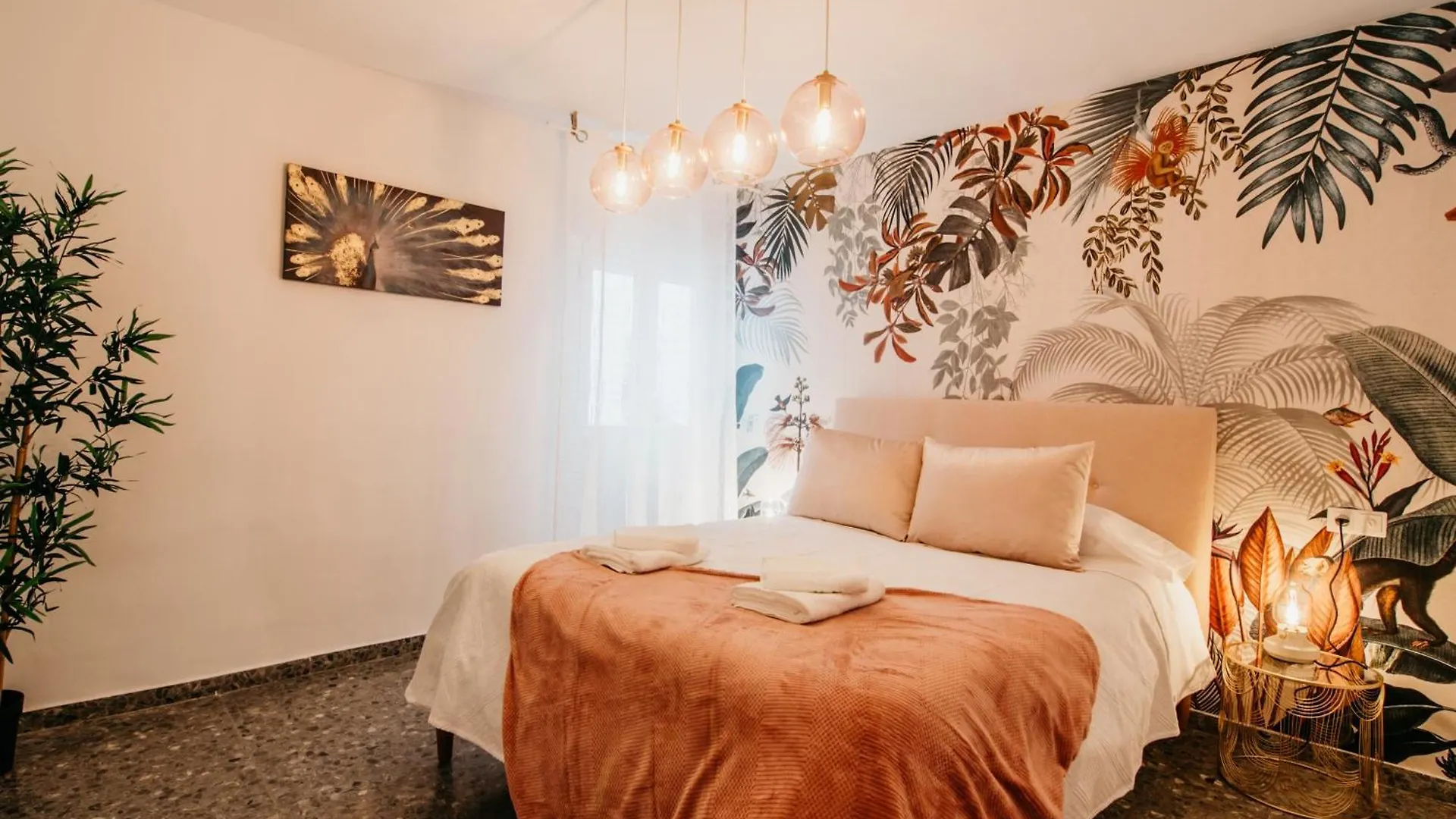 Tuguest Maria Luisa Apartment - Free Parking Granada
