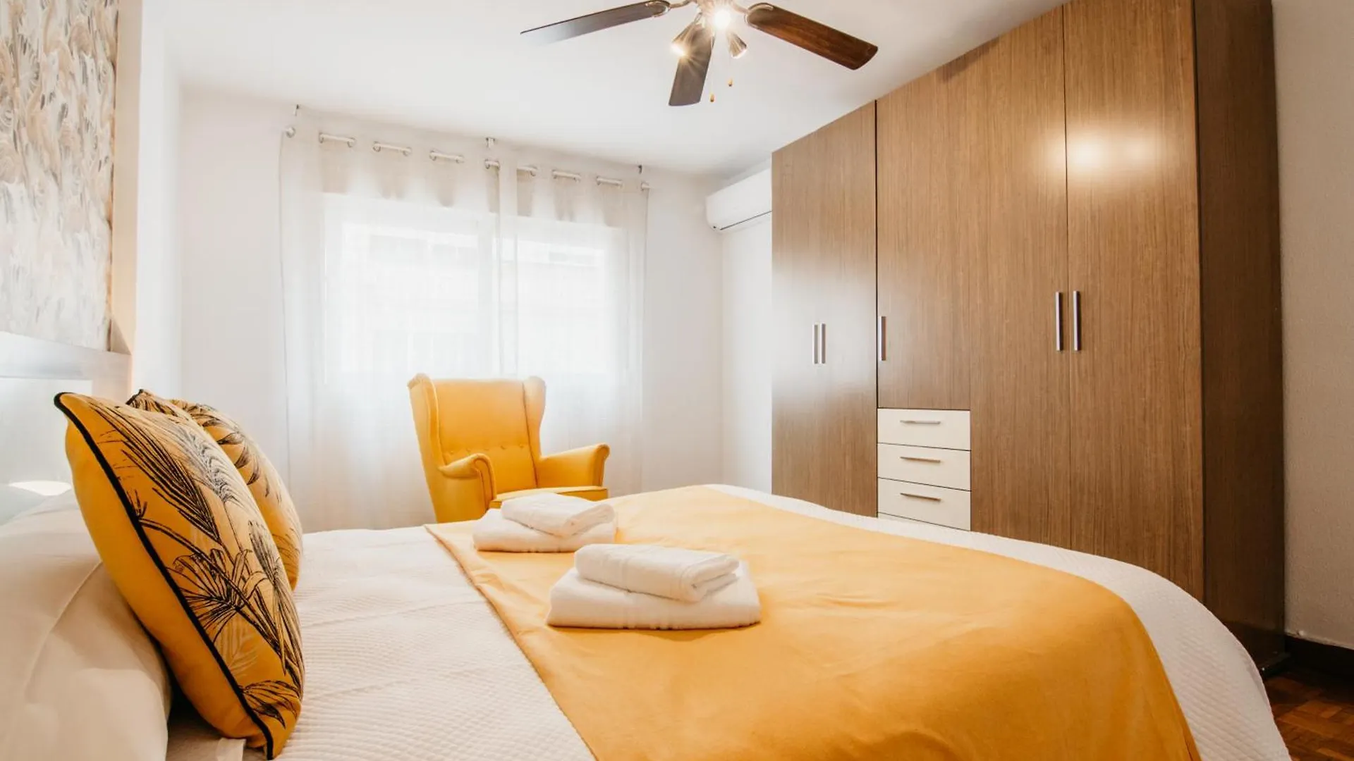 Tuguest Maria Luisa Apartment - Free Parking Granada